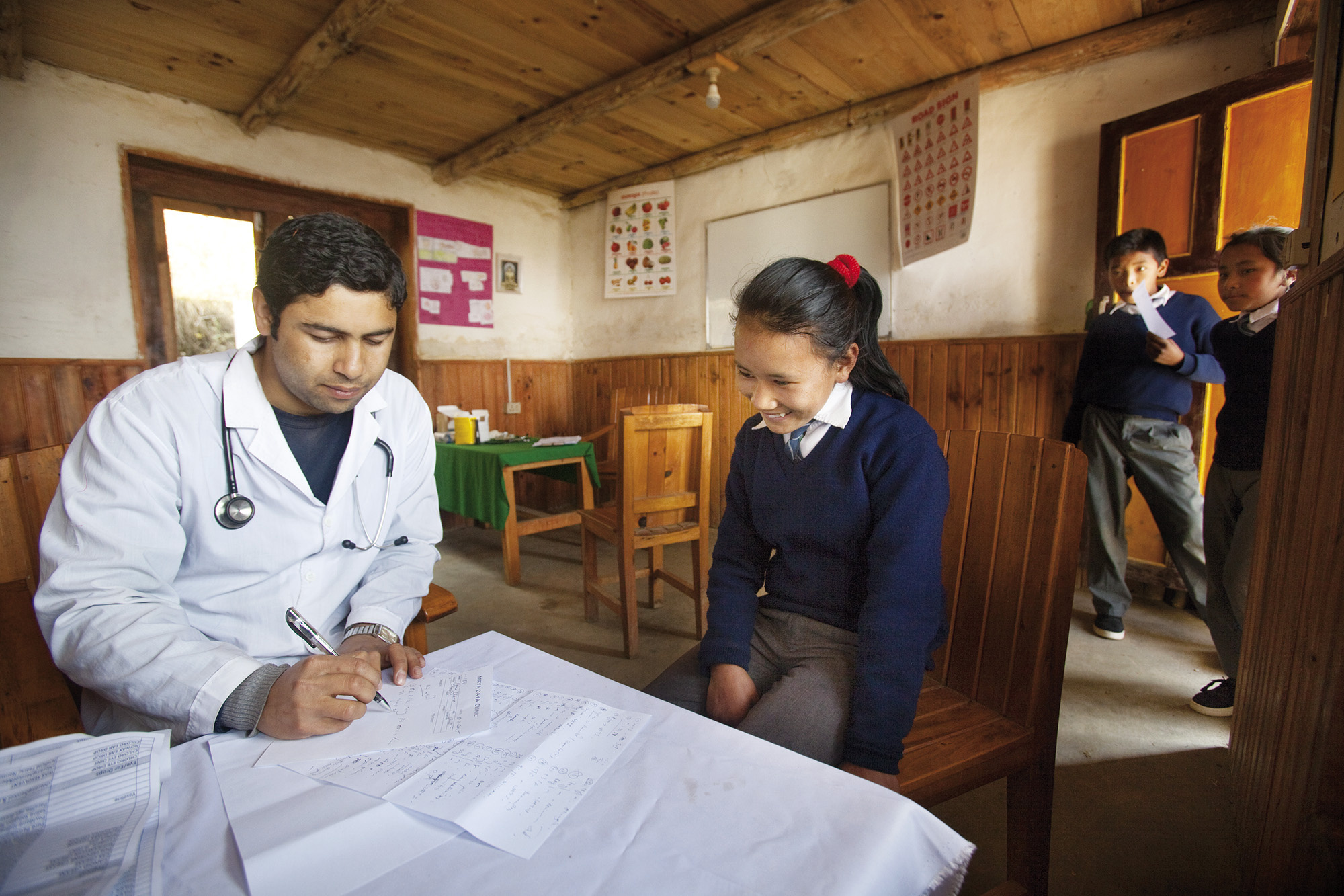 Reportage | Losan Piatti - Fotografo Italia_Nepal 2015 Mount Everest School_Campo Medico